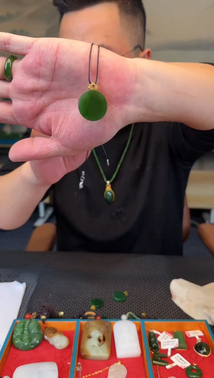 颈饰未镶嵌和田玉小圆牌2.6