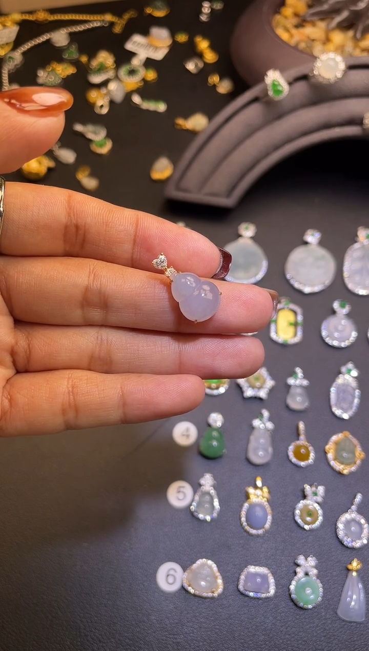 吊坠(不含链)18K金镶嵌翡翠1