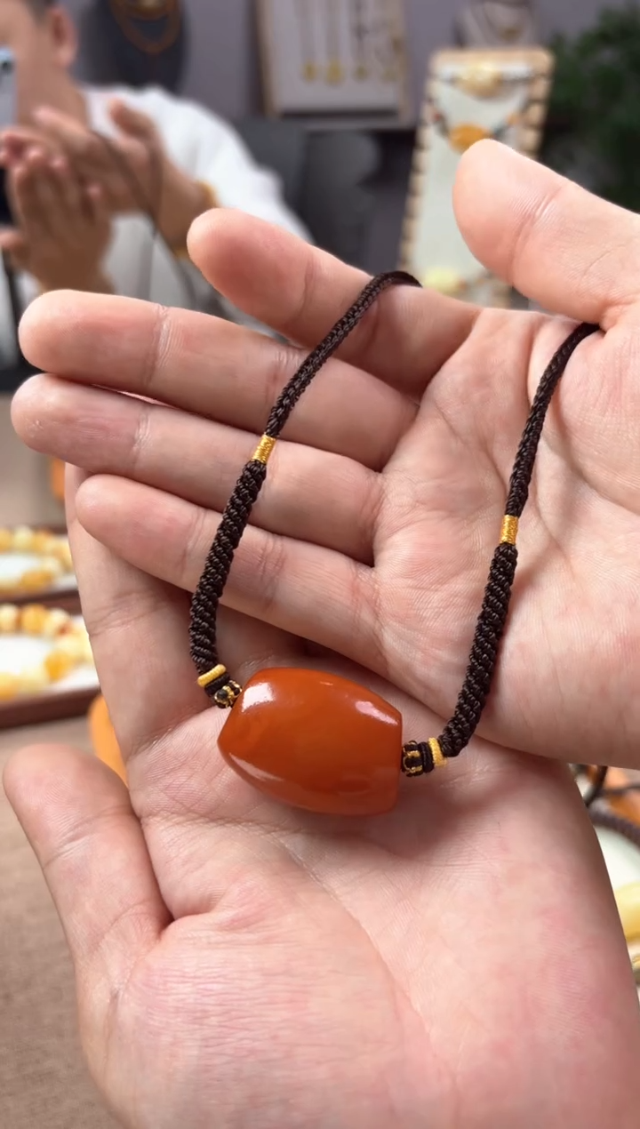 【闪购商品】蜜蜡裸石未镶嵌马蹄