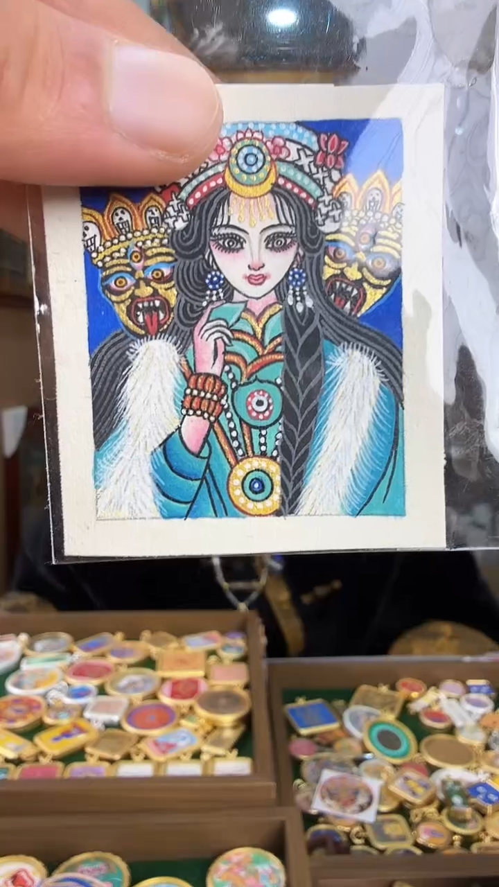 吊坠前世今生-纯手绘矿物原料唐卡