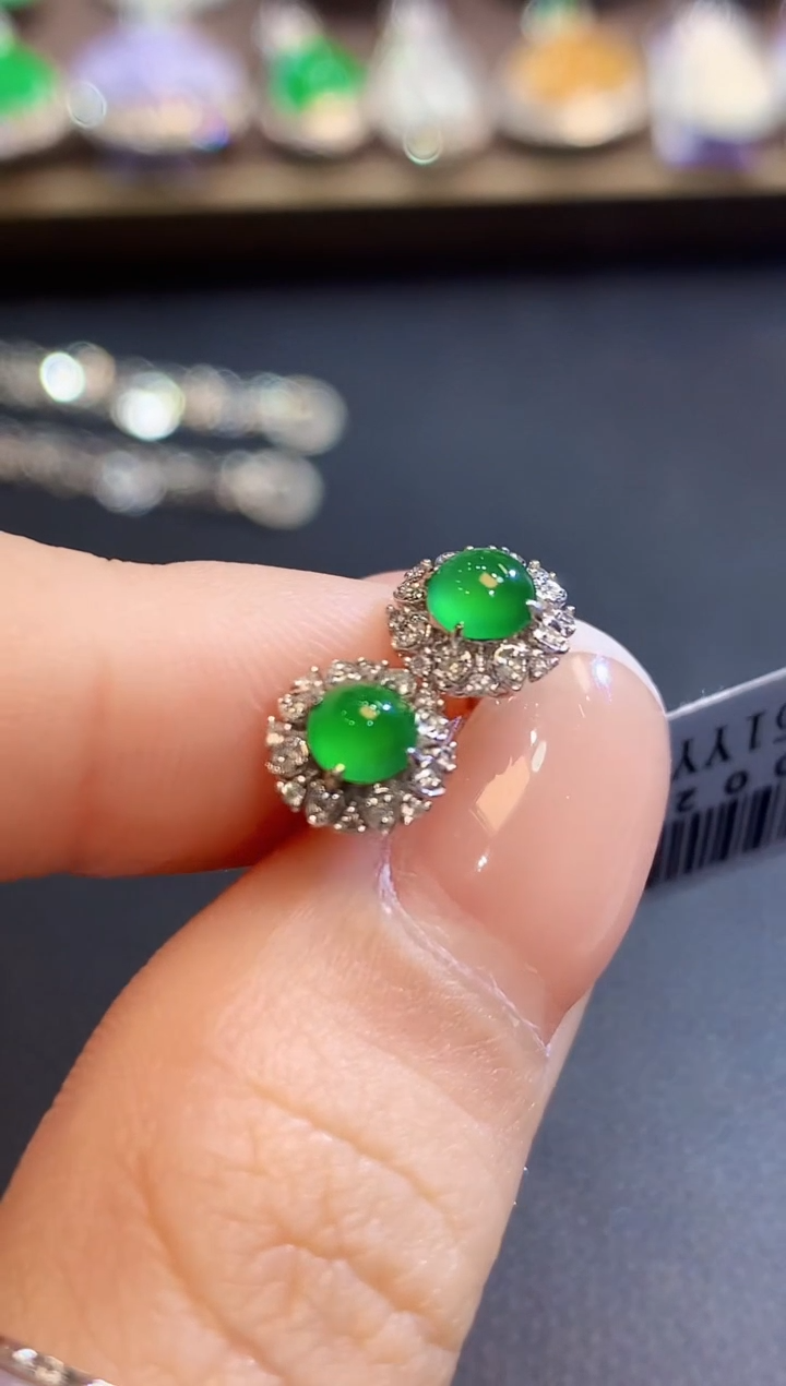 18K金镶嵌翡翠耳饰A11 多样性发一对