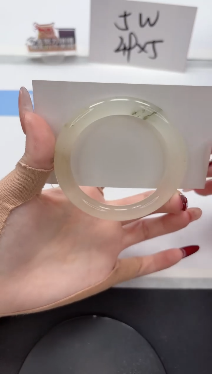 【闪购商品】石英质玉手镯未镶嵌A351-56.4