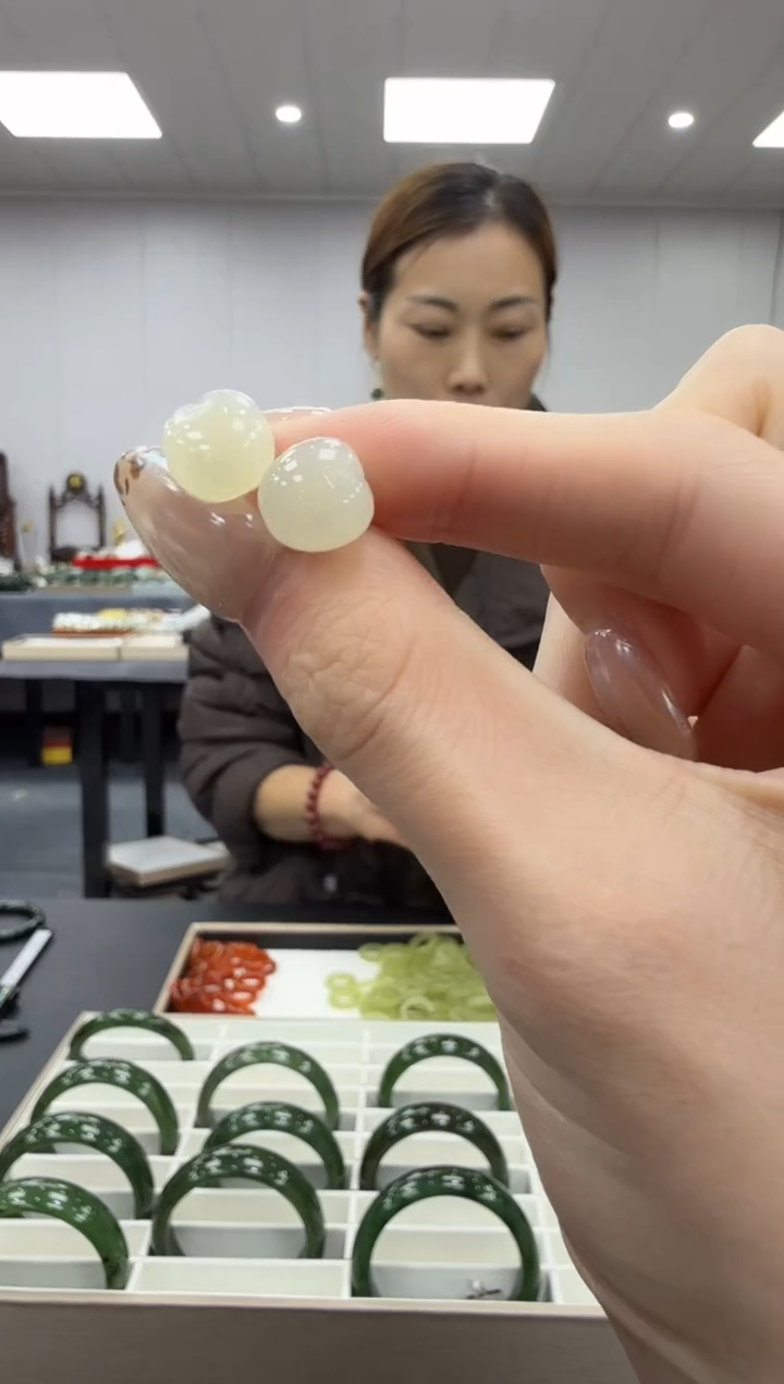 未镶嵌和田玉耳饰多样性发其一xy
