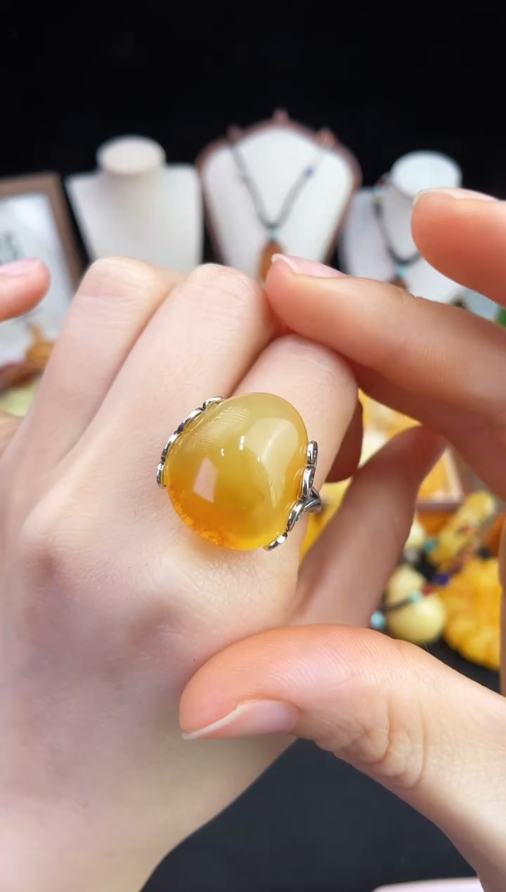 琥珀未镶嵌珠宝奇石柒月