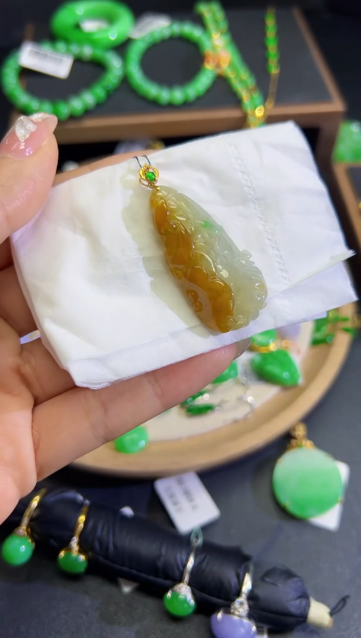 【闪购商品】翡翠颈饰18K金镶嵌Q缅料A货翡翠/支持复检/一件