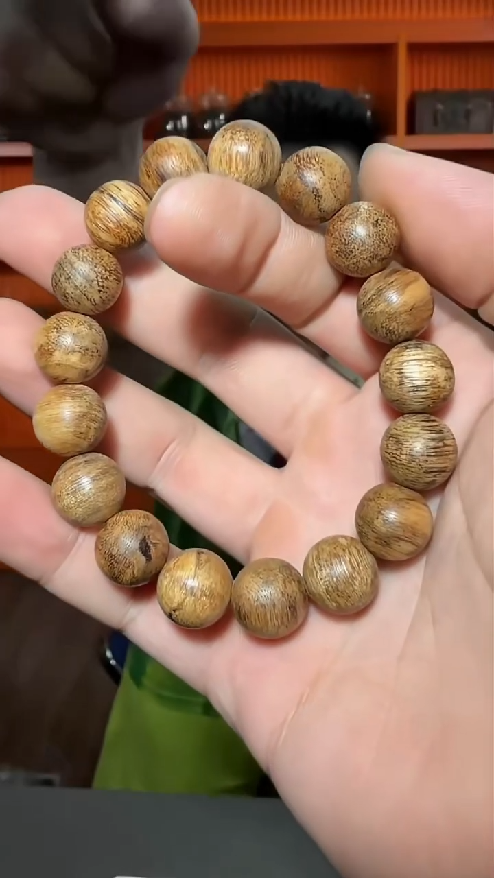 沉香手串34号单圈红油多样性发一