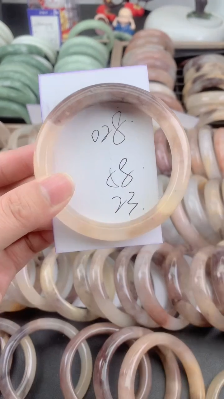 未镶嵌手镯石英质玉028