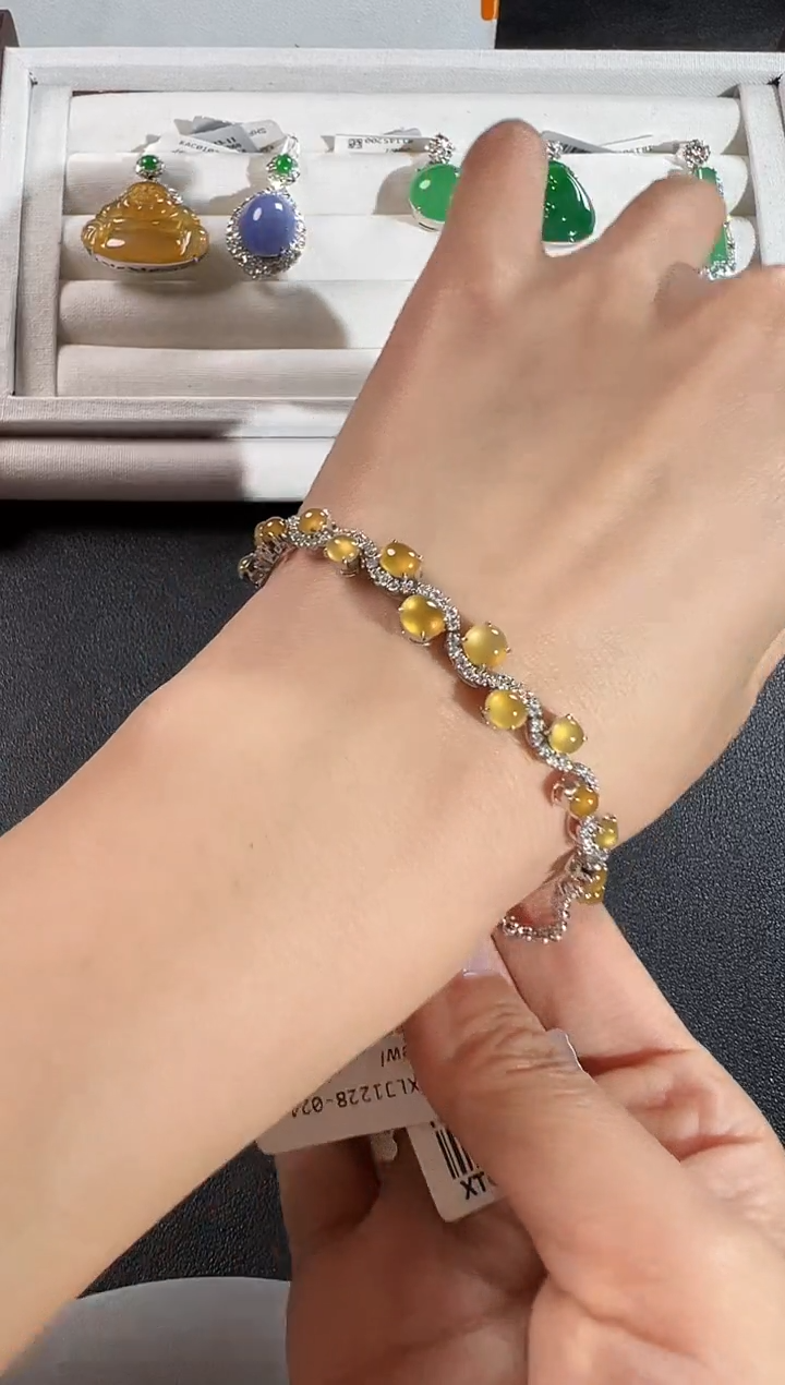 18K金镶嵌手链翡翠序号82