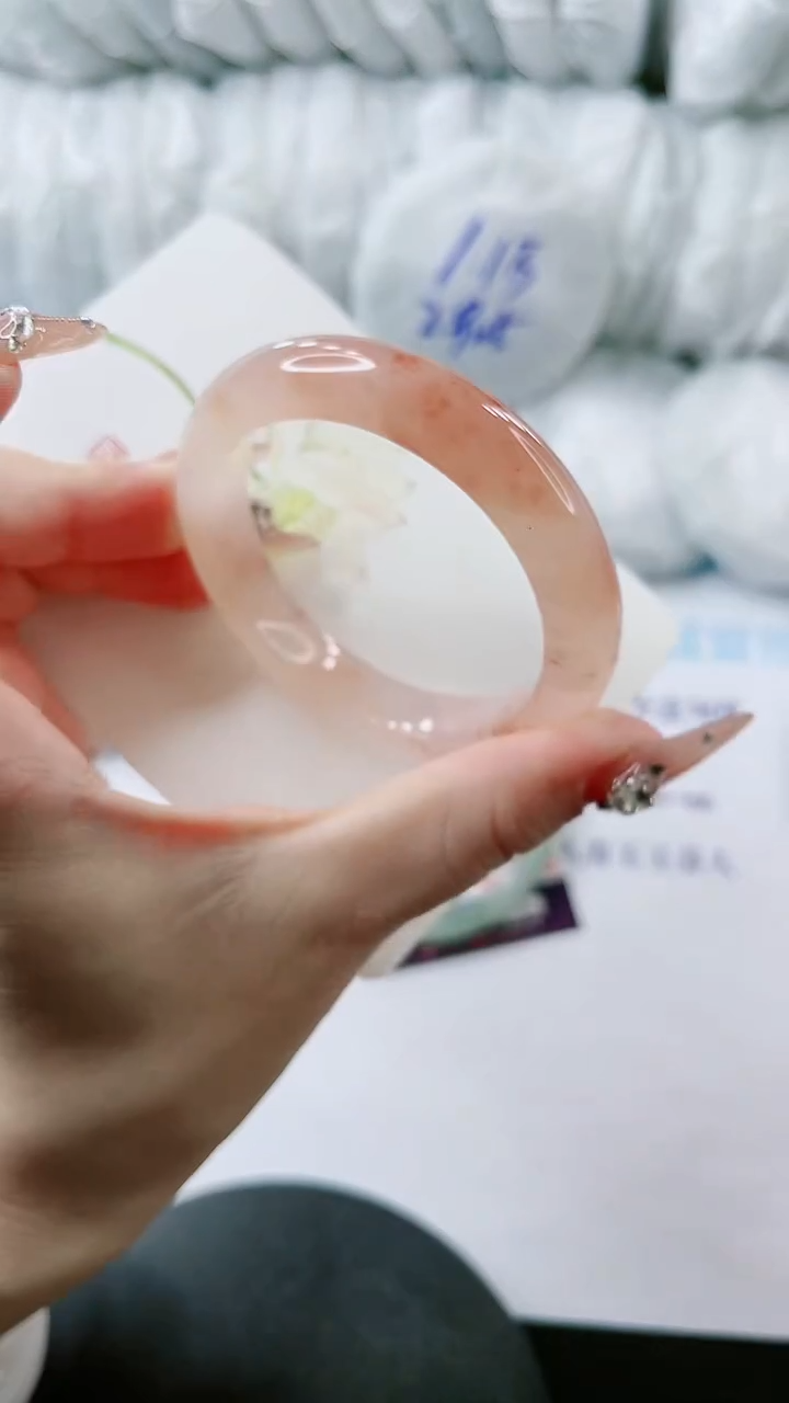 【闪购商品】石英质玉手镯未镶嵌多样性发货V71