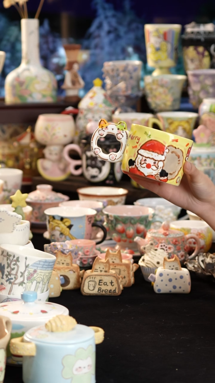 摆件陶景德镇釉下彩手绘设计师款陶瓷