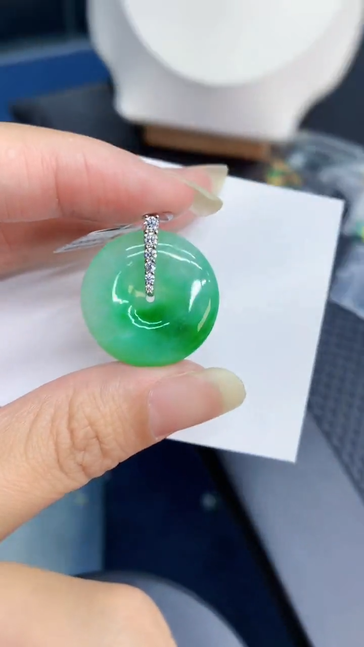 【闪购商品】翡翠颈饰18K金镶嵌000000008