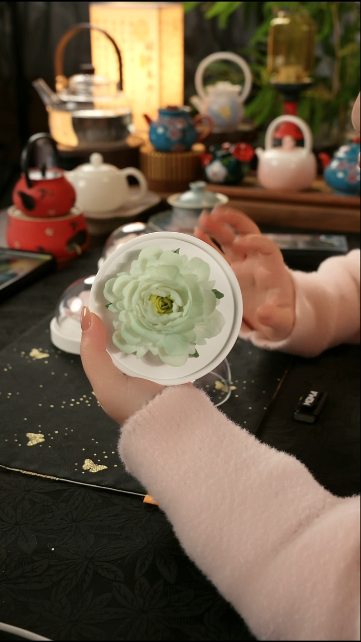 青云茶斋陶瓷茶具绿色山茶花瓷花摆件