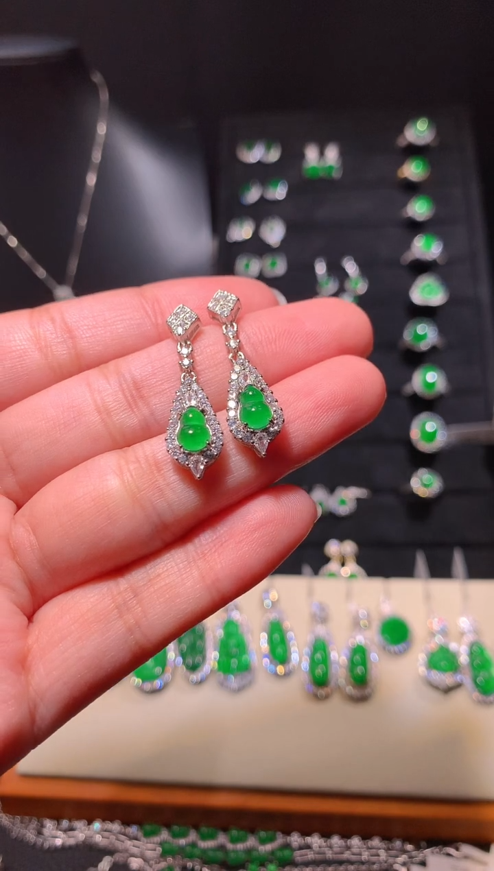 【闪购商品】翡翠耳饰未镶嵌耳坠