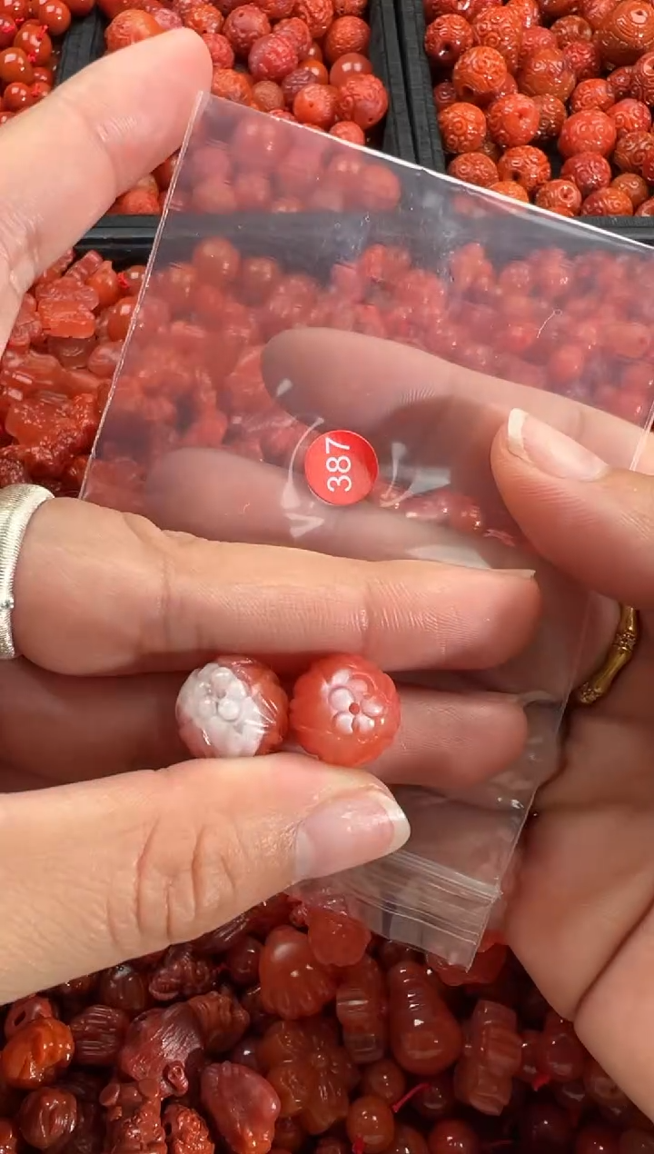 【闪购商品】南红玛瑙颈饰未镶嵌1