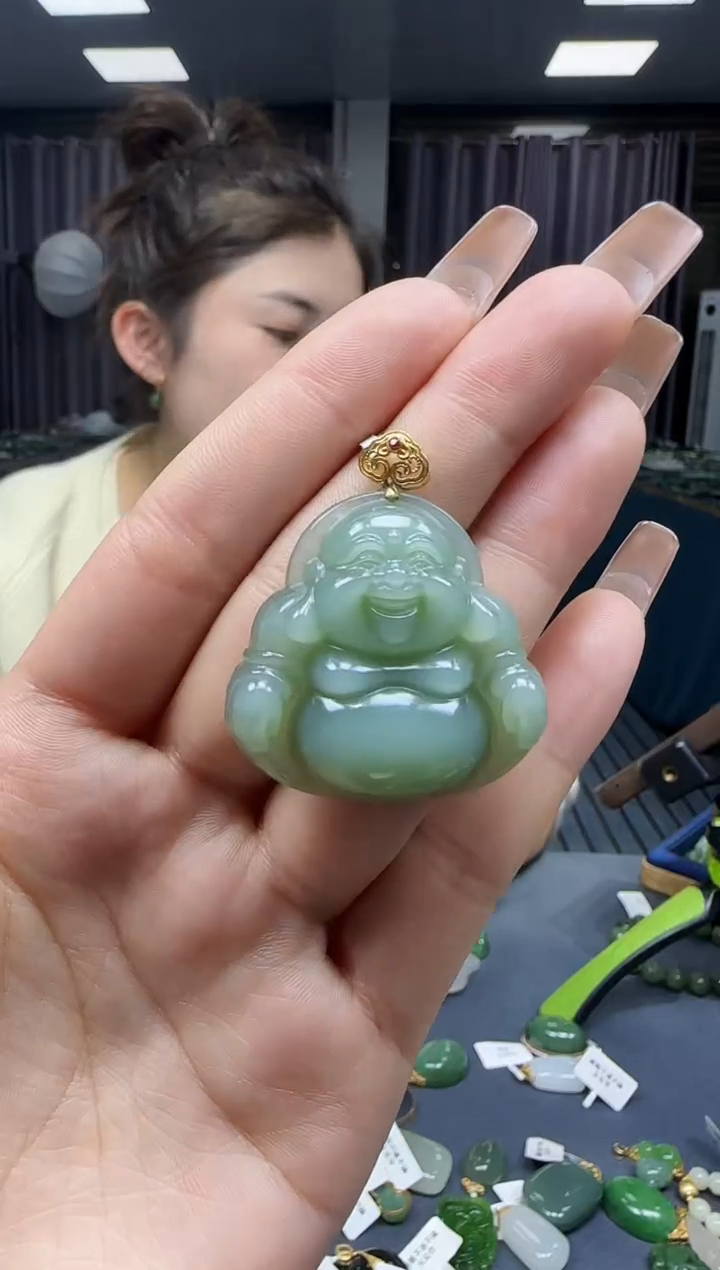 【闪购商品】和田玉挂件18K金镶嵌1