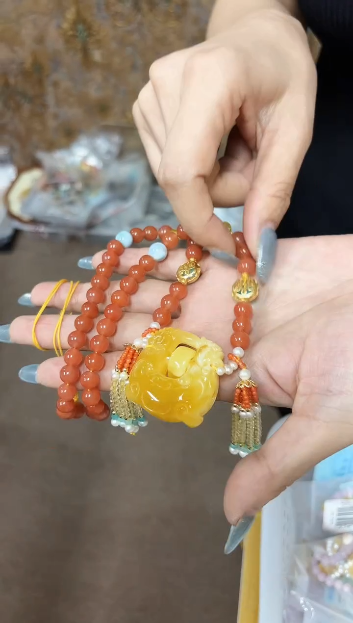 未镶嵌颈饰琥珀  琥珀【  吊坠项链  】多样性发一