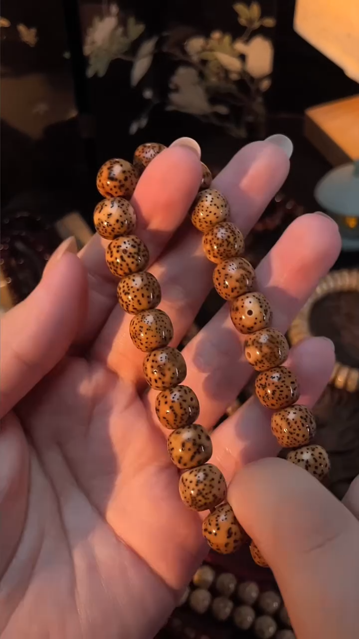 手串星月菩提精工级浅珀桶珠手串（B）