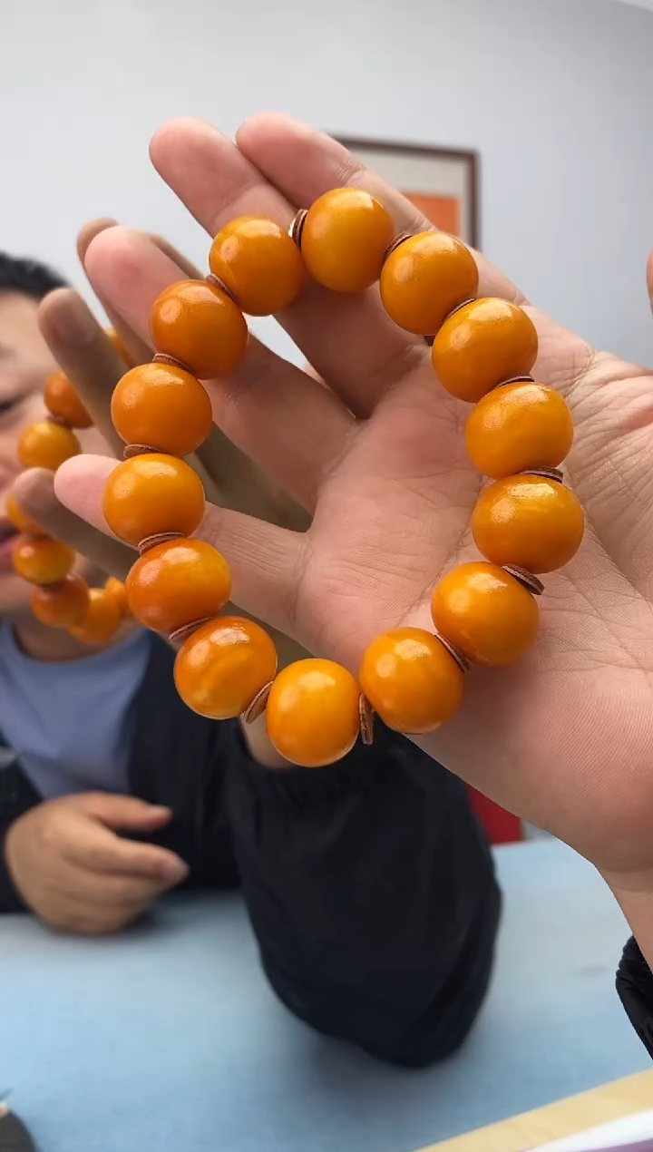 琥珀未镶嵌珠宝奇石?*念假一罚十，发一件044