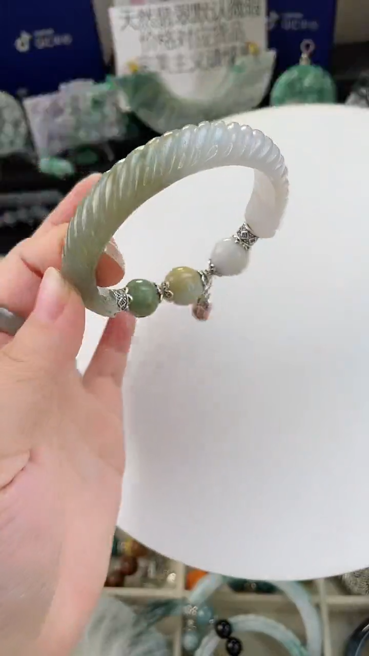 未镶嵌手链翡翠手工定制默认微瑕主播介绍为准