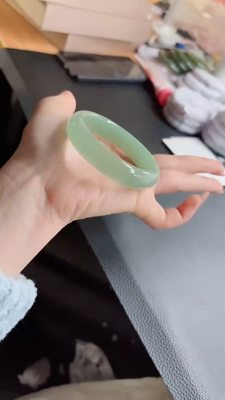【闪购商品】石英质玉手镯未镶嵌619