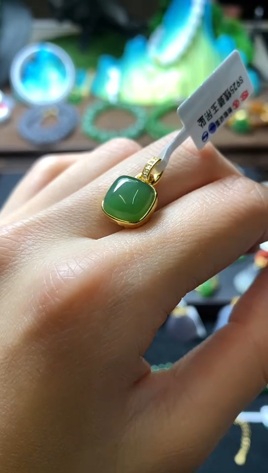 【闪购商品】和田玉颈饰银S925镶嵌吊坠