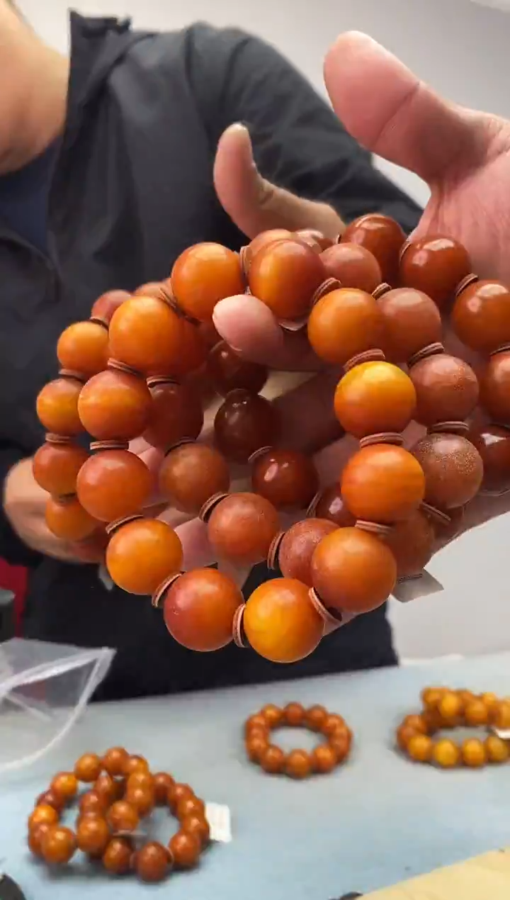 琥珀未镶嵌珠宝奇石假一罚十，多样性发一件050