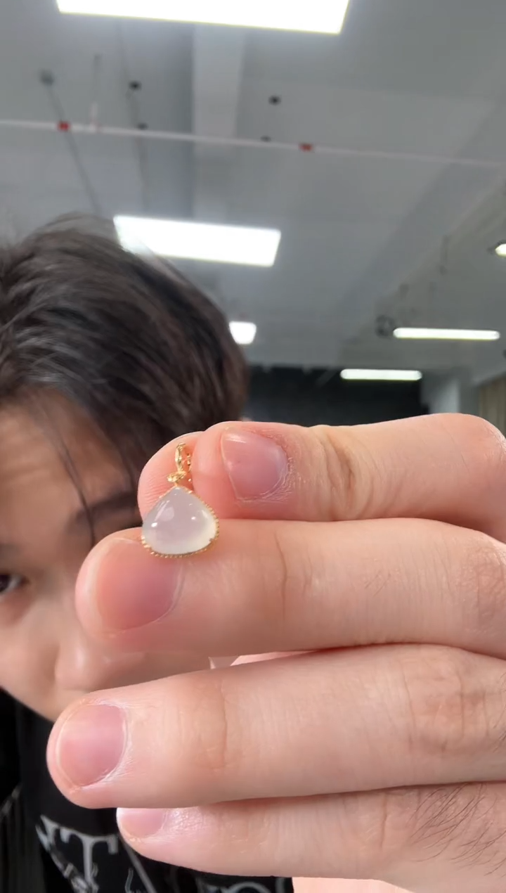 吊坠(不含链)18K金镶嵌翡翠翡翠吊坠