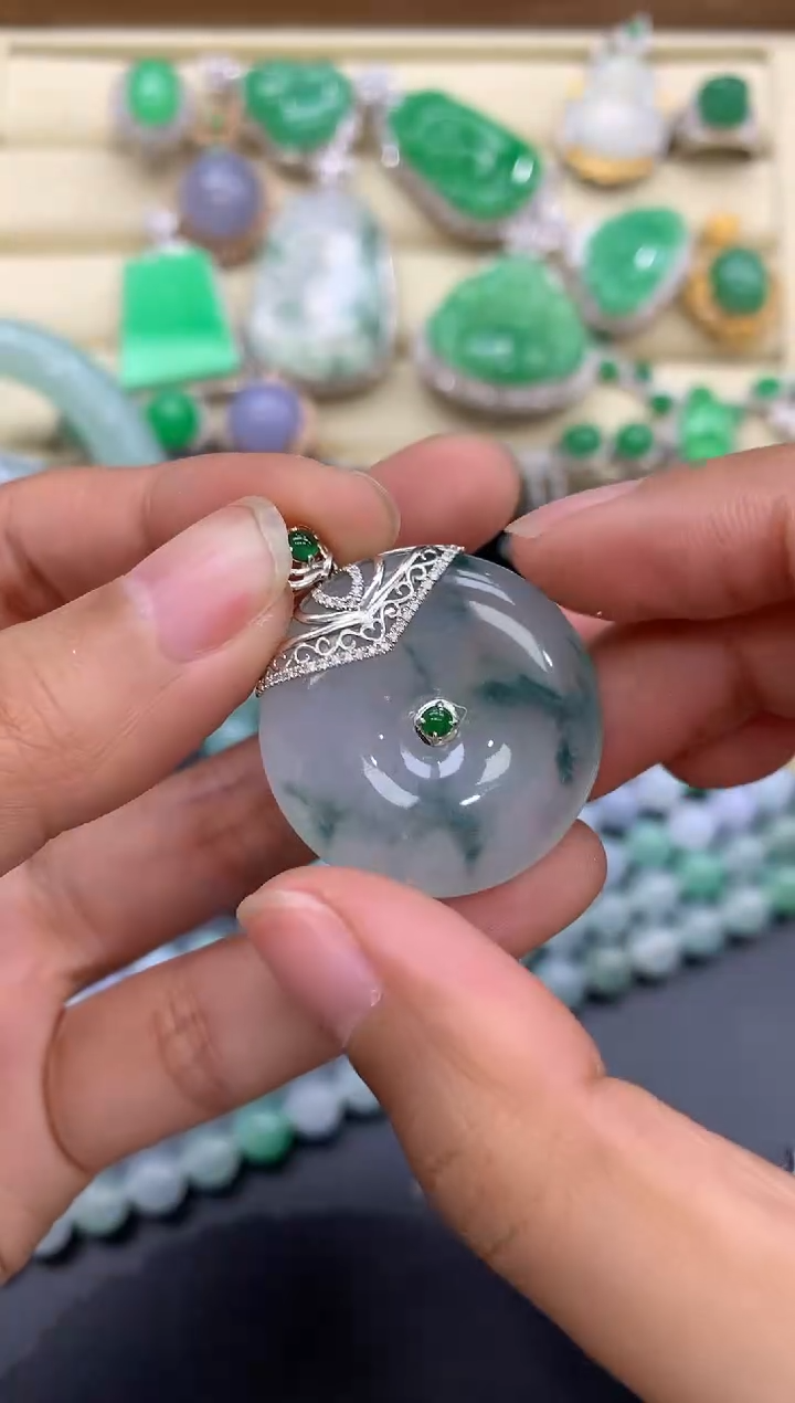 【闪购商品】翡翠颈饰18K金镶嵌239-中国好珍宝