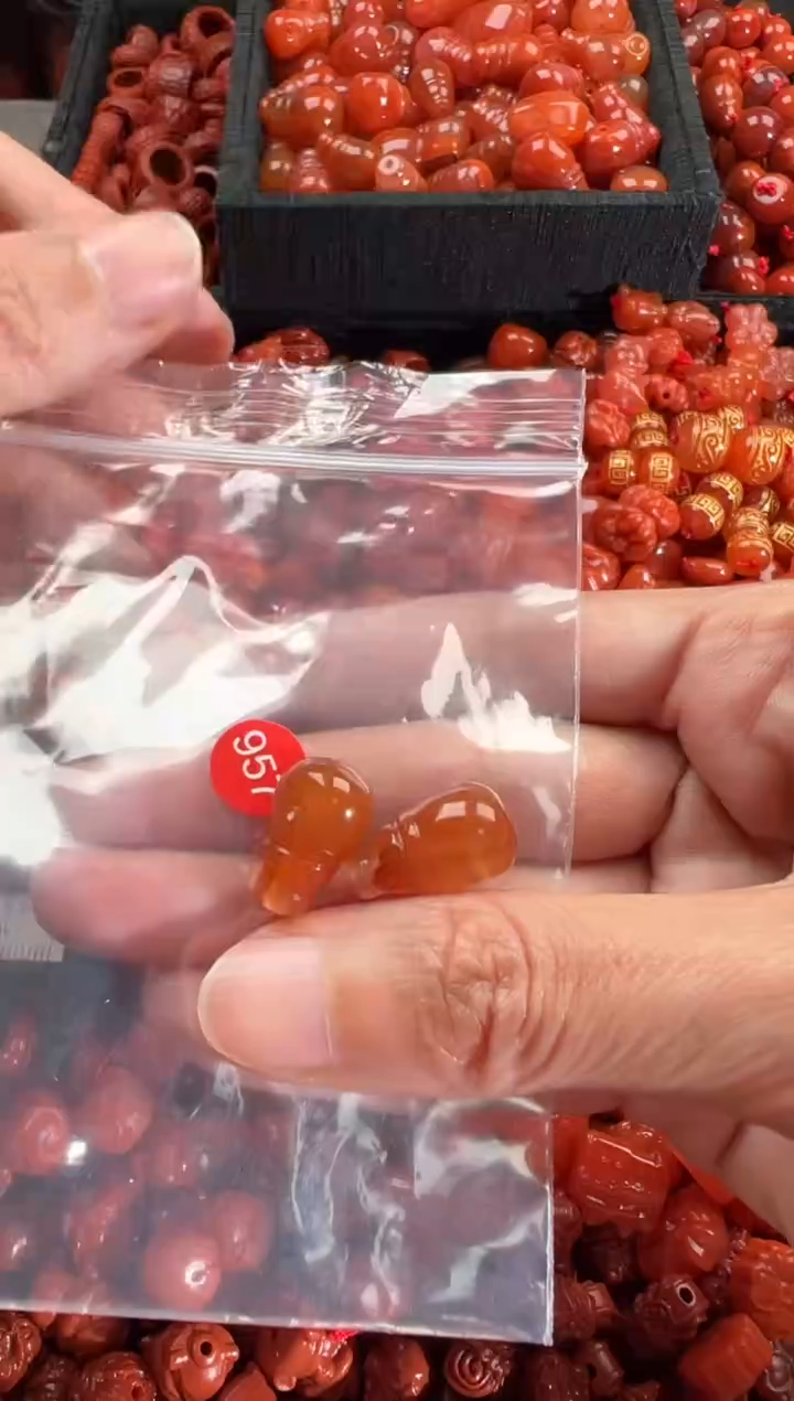 【闪购商品】南红玛瑙颈饰合金1