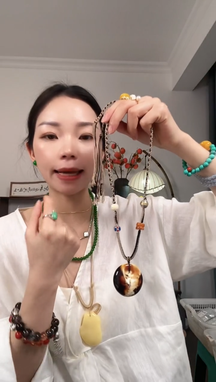 【闪购商品】琥珀颈饰未镶嵌Q321QQQQQ