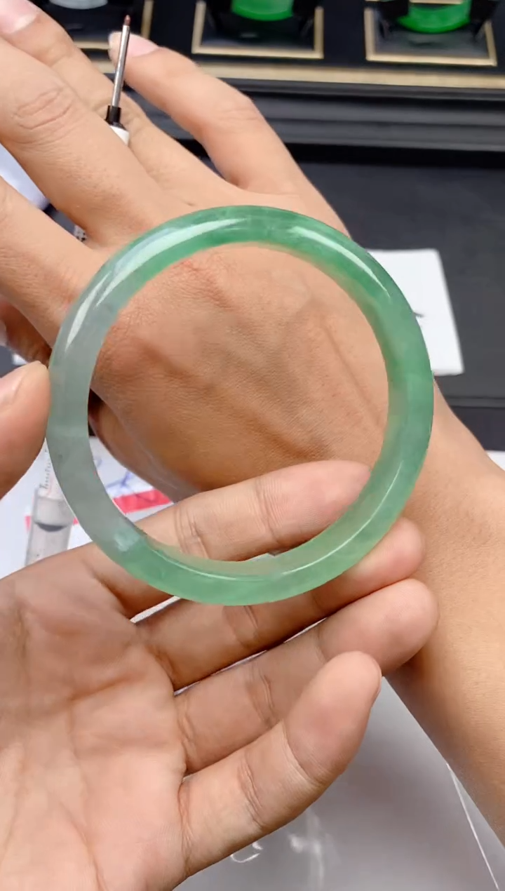 未镶嵌手镯翡翠040