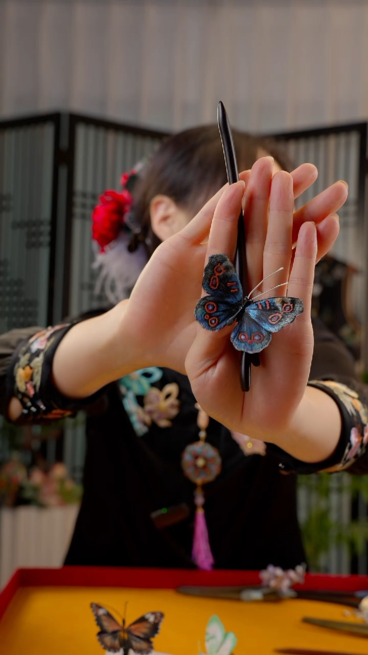 刺绣(***)非遗苏绣绒花手工饰品懒人夹