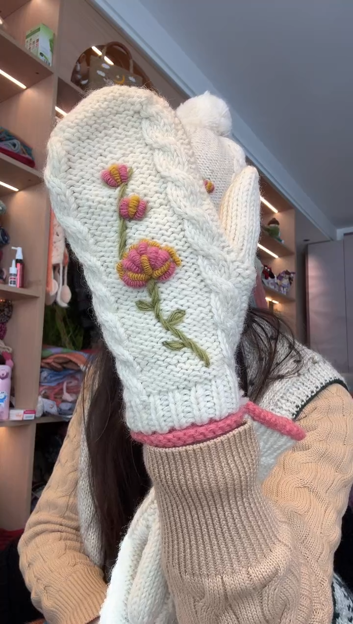 羊毛白色玫瑰手套