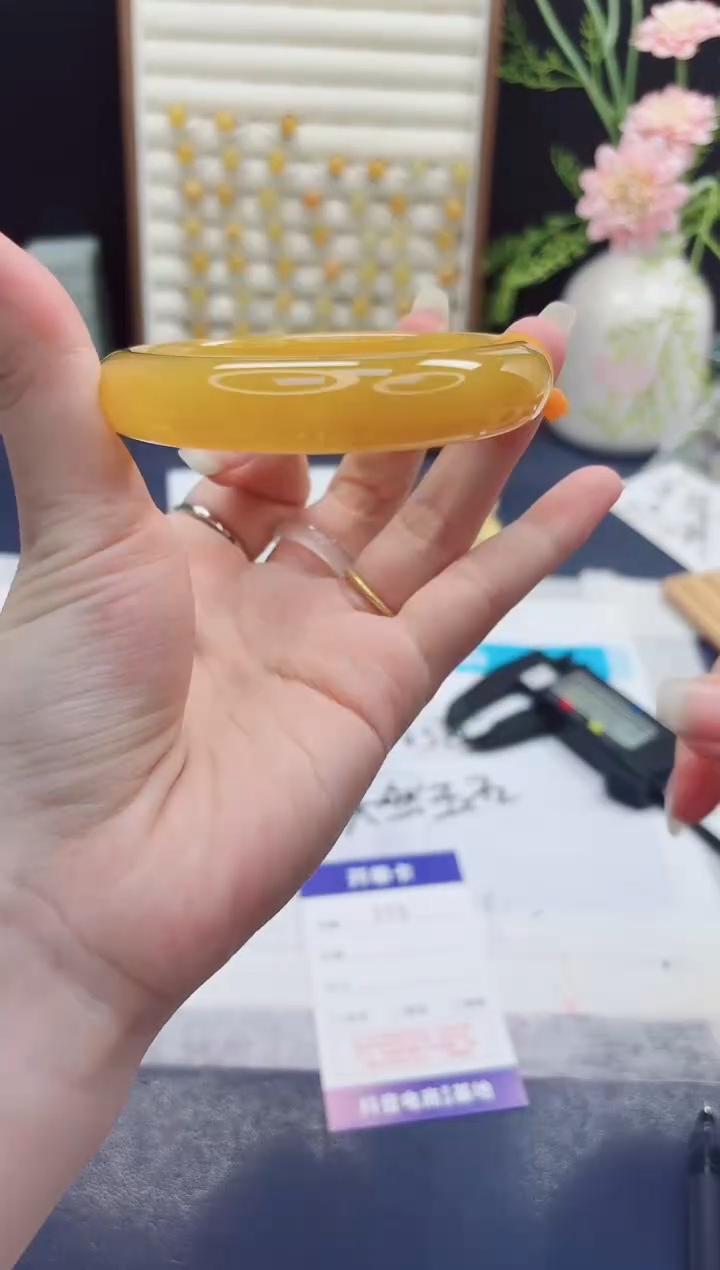 未镶嵌手镯石英质玉115-财气镯-圈口60-（微瑕）