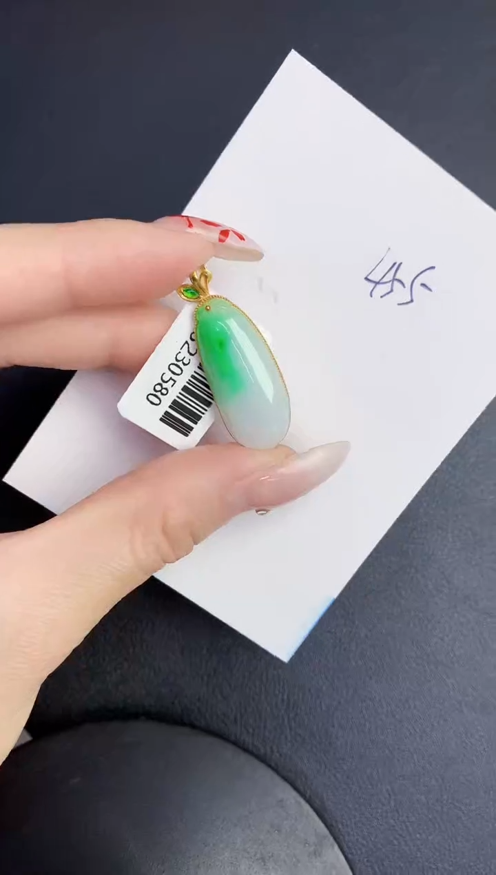 【闪购商品】翡翠颈饰18K金镶嵌000000000000