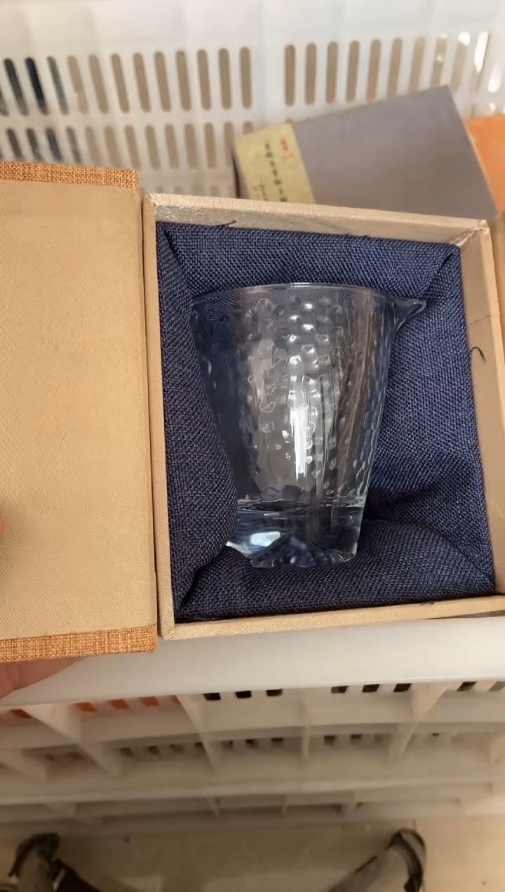 杯无运费险有瑕疵的摄影的产品有使用过的痕迹有点脏介意勿拍