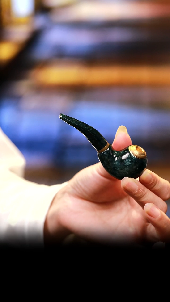未镶嵌把件翡翠烟斗