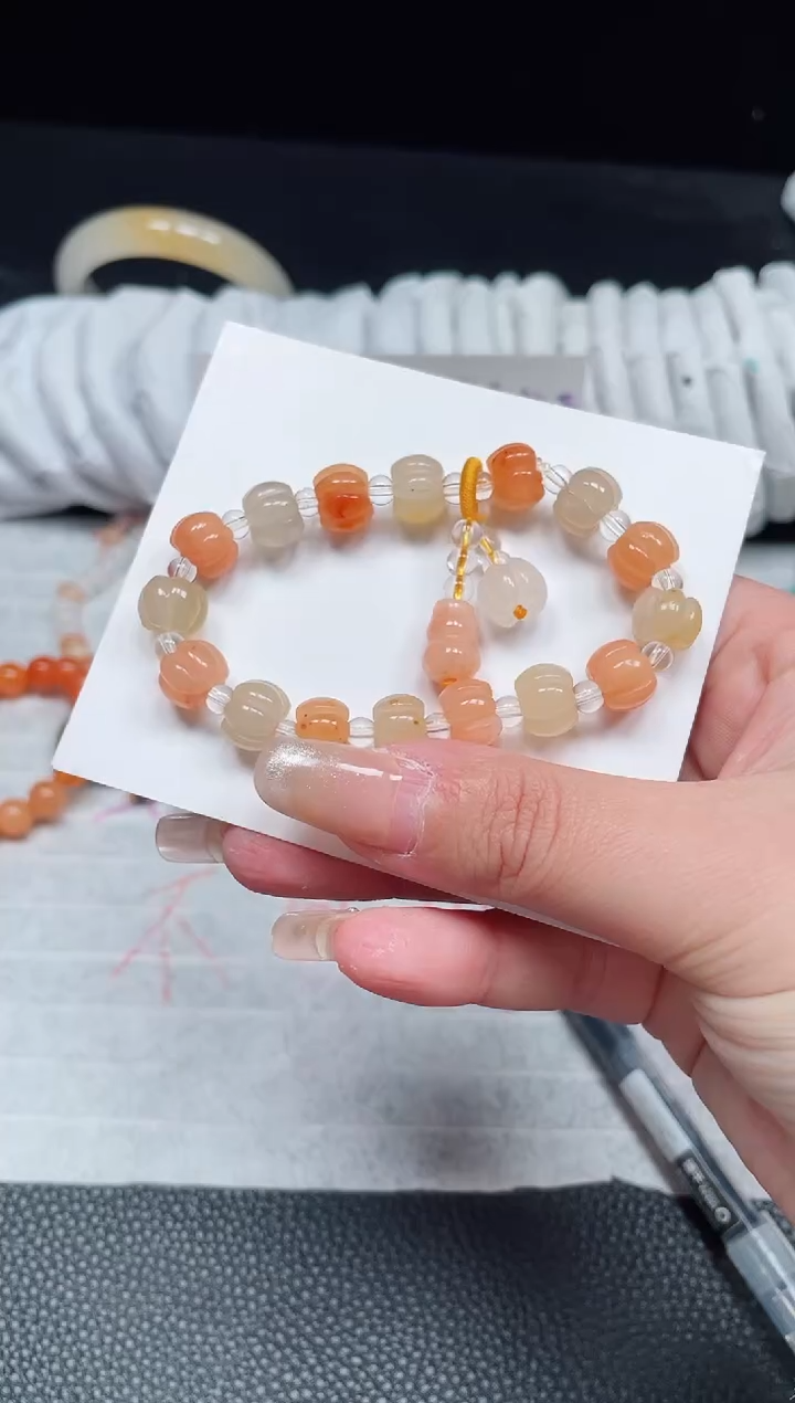 【闪购商品】石英质玉手链未镶嵌蜜源南瓜