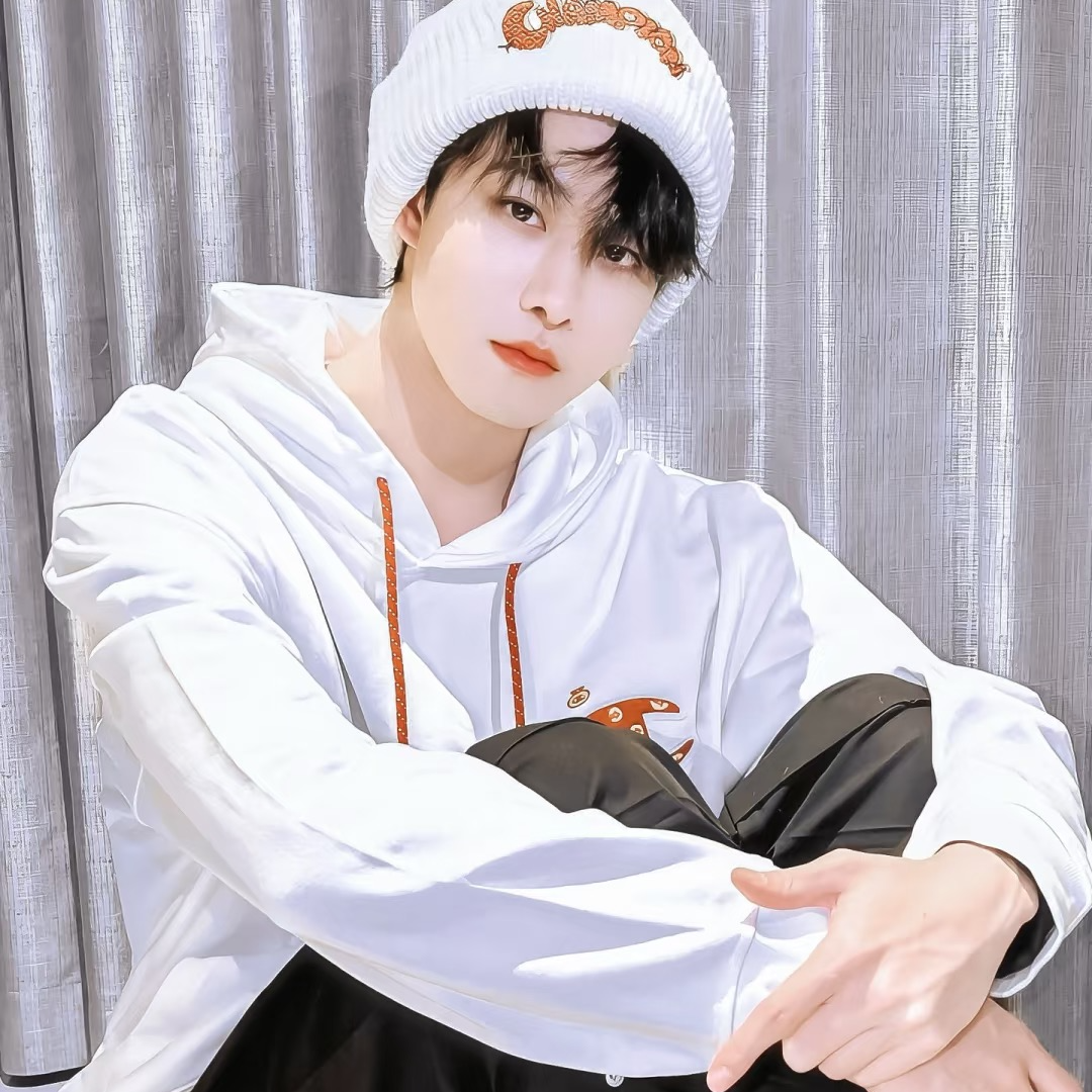 田嘉瑞镭射小卡周边合集