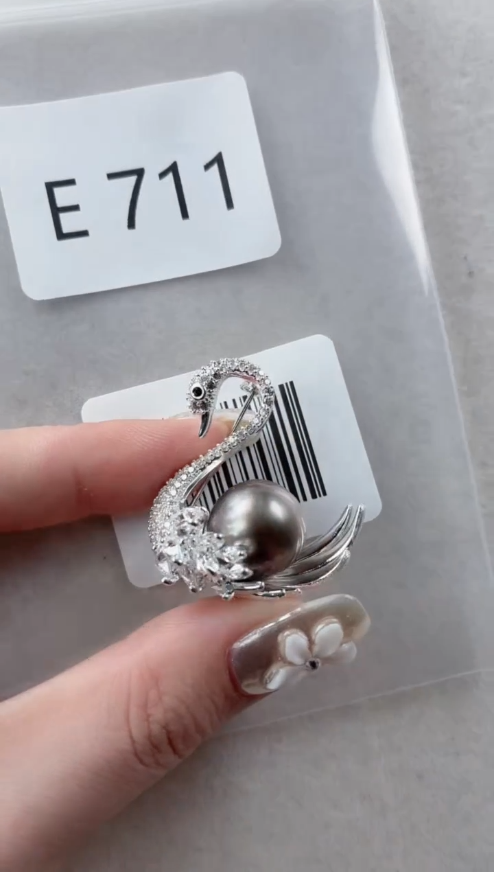 未镶嵌胸针海水珍珠E711