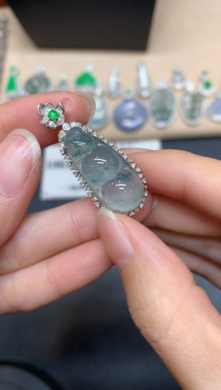 【闪购商品】翡翠颈饰18K金镶嵌【无服务费