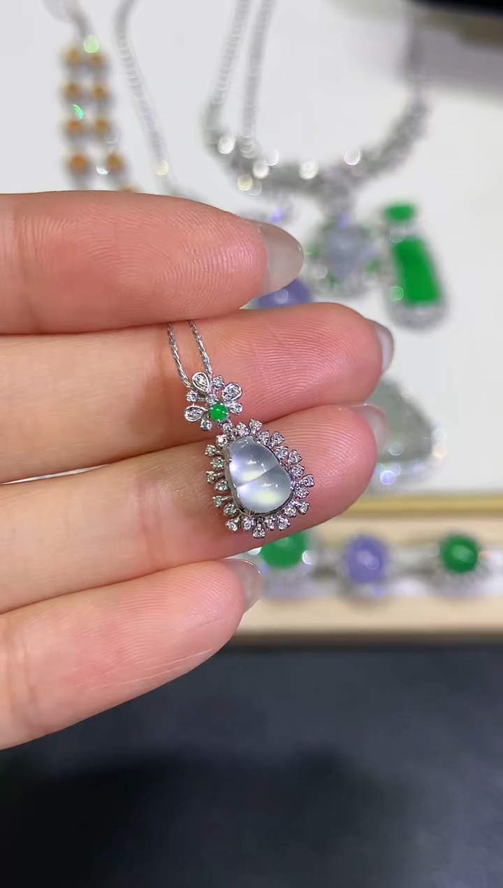 【闪购商品】翡翠颈饰18K金镶嵌团购15