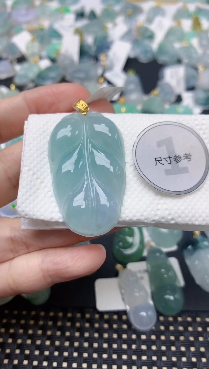 颈饰18K金镶嵌翡翠天然缅甸A货翡翠