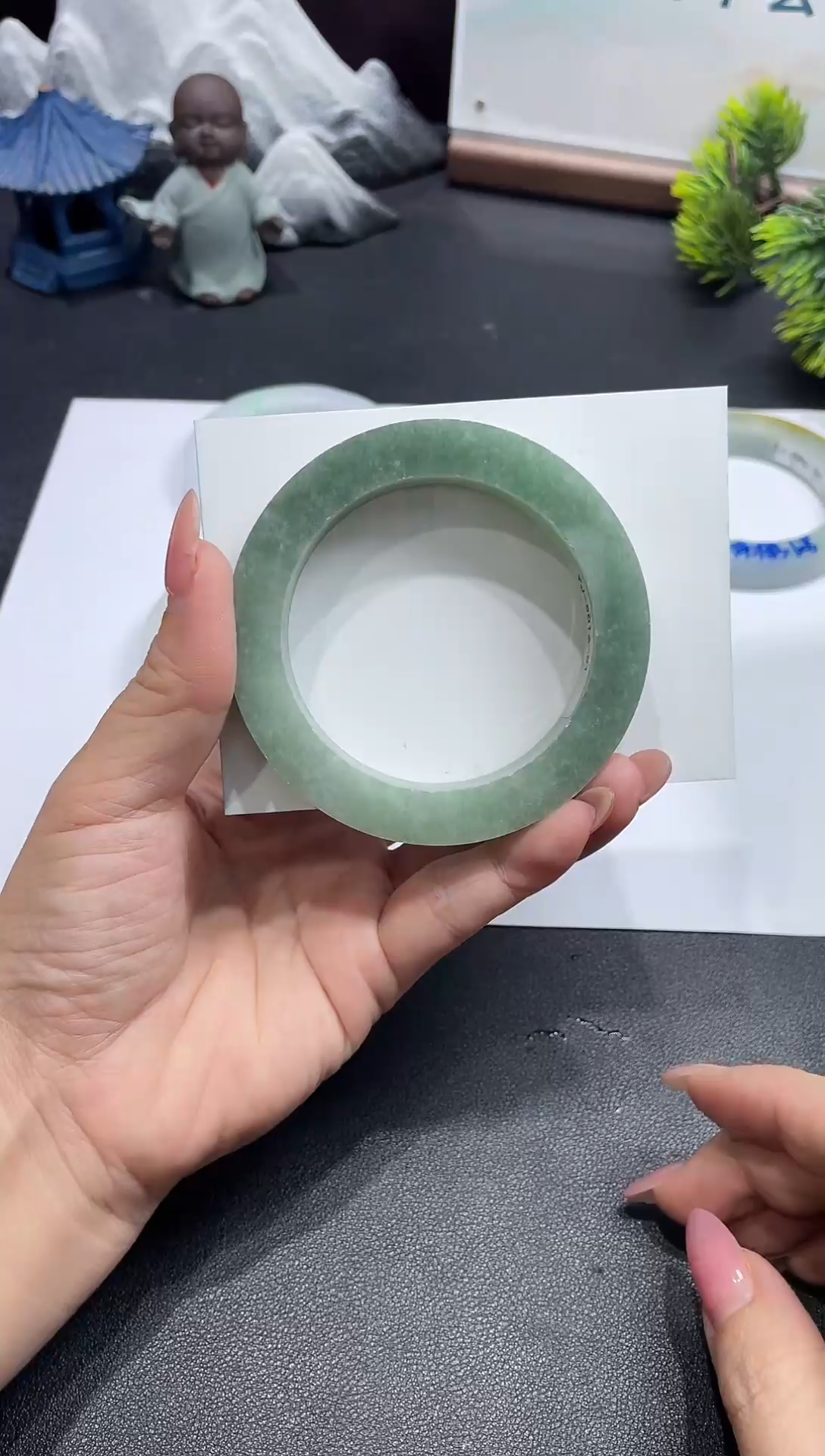 定制翡翠手镯未镶嵌手镯