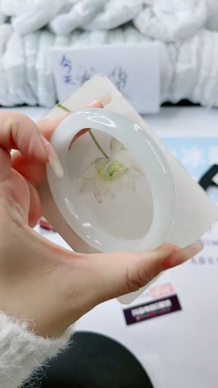 【闪购商品】石英质玉手镯未镶嵌多样性发货V538