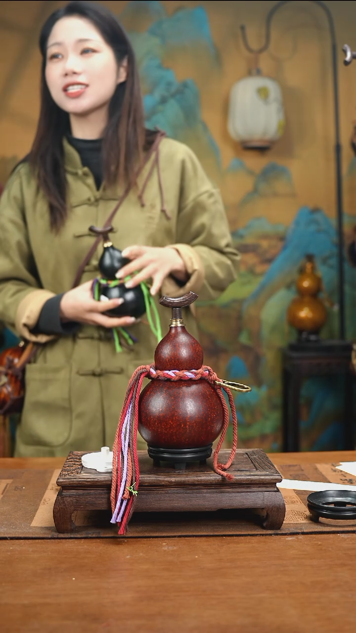 YQ008简约大漆款天然酒葫芦（一物一拍）