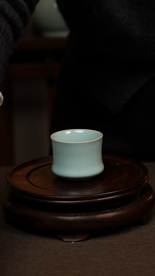 瓷片天青色全手工束腰杯100ml微瑕不带礼盒
