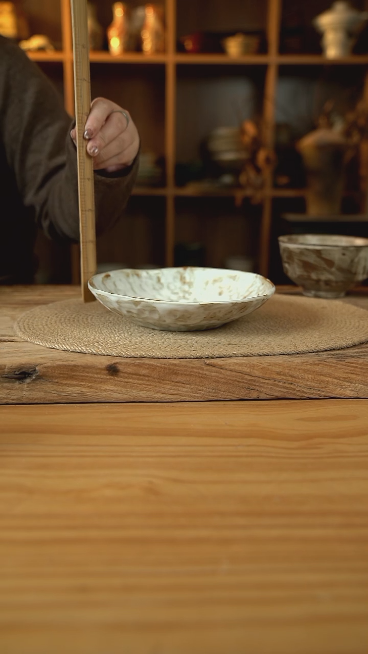 粉影系列的8英寸手捏盘1个