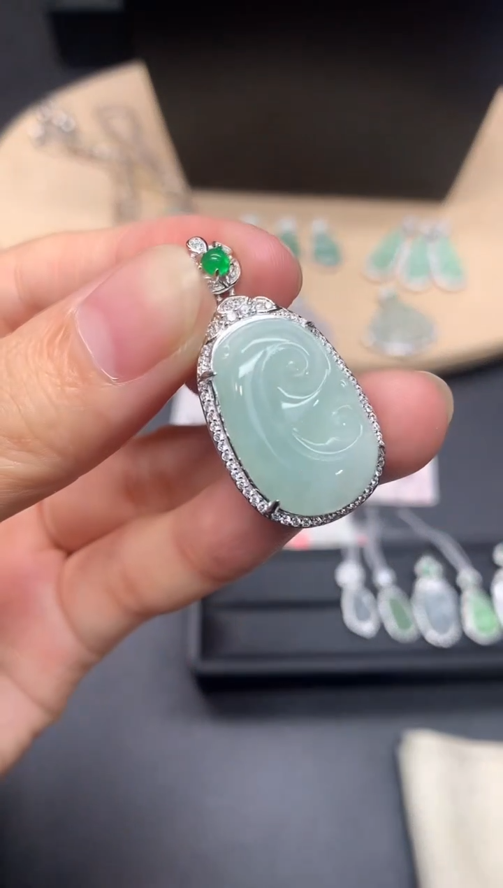 【闪购商品】翡翠吊坠(不含链)银S925镶嵌如意【多样性发其一】