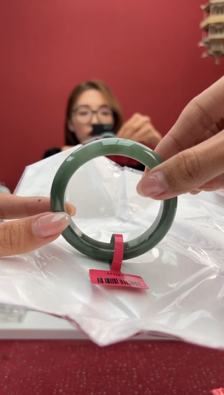 【闪购商品】翡翠手镯未镶嵌1手镯